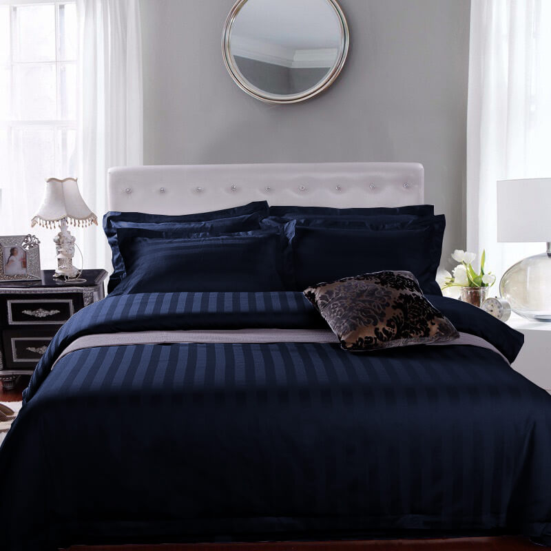 ชุดผ้าปูที่นอน 5 ฟุต 6 ชิ้น Charm สี Navy Blue ลายริ้ว